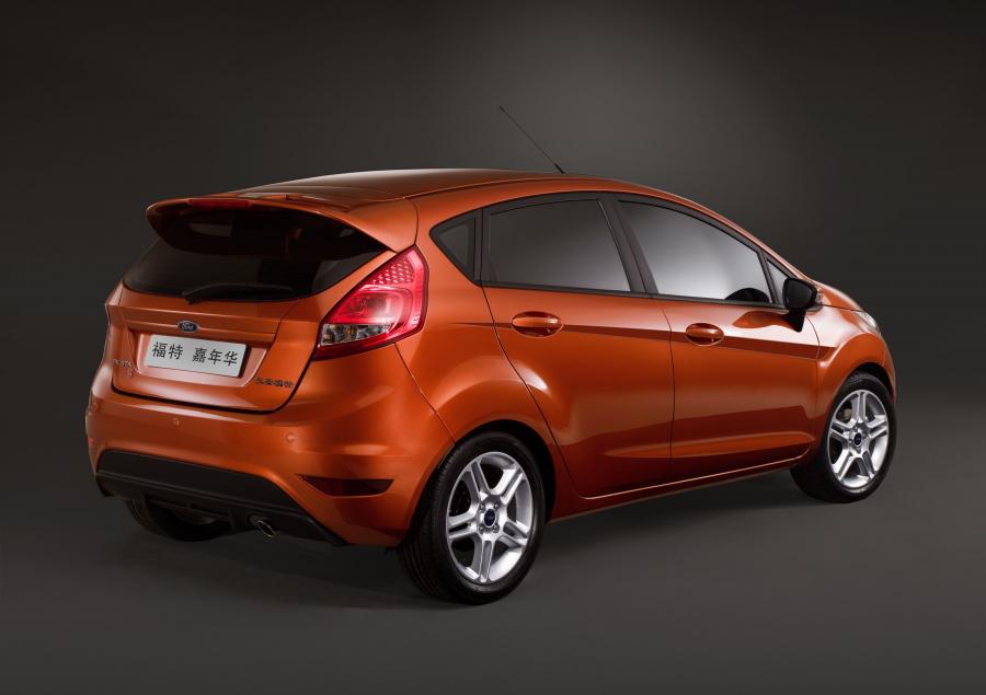  Ford Fiesta Zetec S 2009 года  (фото 5 из 38)